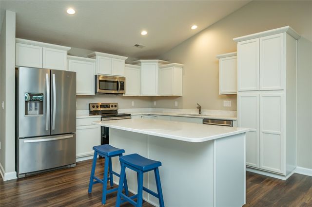 5817 SE 22nd Court, Des Moines, IA 50320