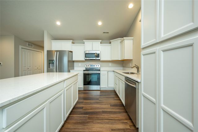 5817 SE 22nd Court, Des Moines, IA 50320