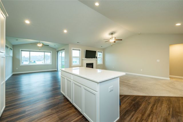 5817 SE 22nd Court, Des Moines, IA 50320