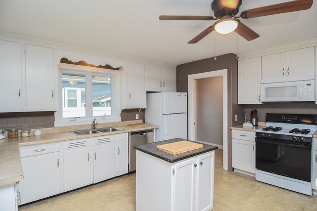 2 Lamb St, Attleboro, MA 02703