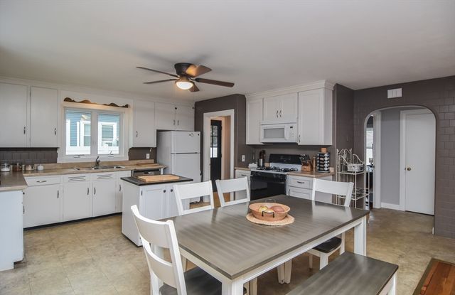 2 Lamb St, Attleboro, MA 02703