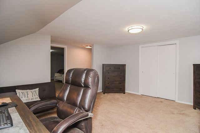 2 Lamb St, Attleboro, MA 02703