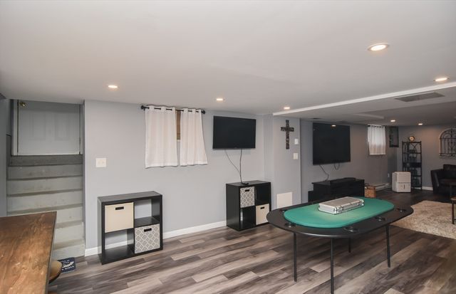 2 Lamb St, Attleboro, MA 02703