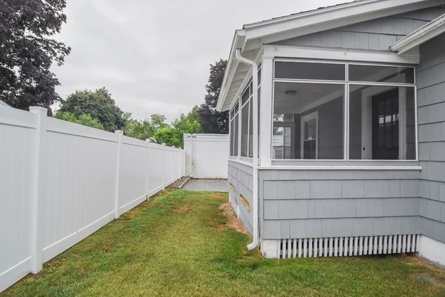 2 Lamb St, Attleboro, MA 02703