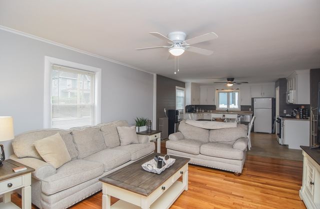 2 Lamb St, Attleboro, MA 02703