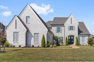 689 CYPRESS VIEW CIR E, Collierville, TN 38017