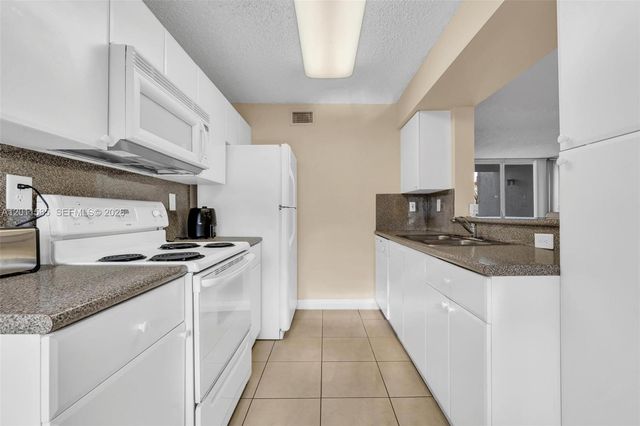 4647 NW 97th Pl 151, Doral, FL 33178