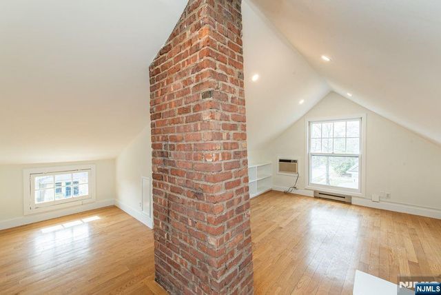 14 Burnside Street, Montclair, NJ 07043