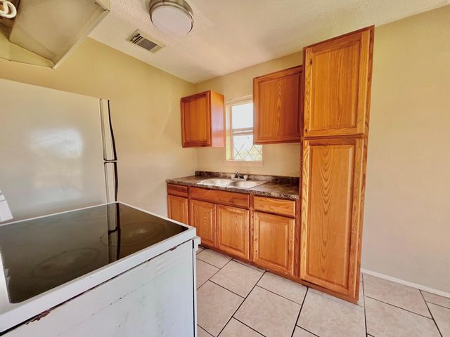 3021 Sycamore Avenue 10, Bay City, TX 77414