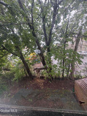 1833 Avenue A, Schenectady, NY 12308