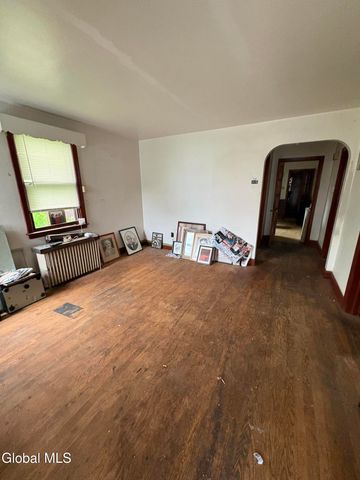 1833 Avenue A, Schenectady, NY 12308