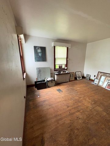 1833 Avenue A, Schenectady, NY 12308