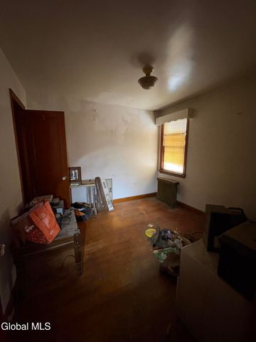 1833 Avenue A, Schenectady, NY 12308