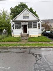 1833 Avenue A, Schenectady, NY 12308