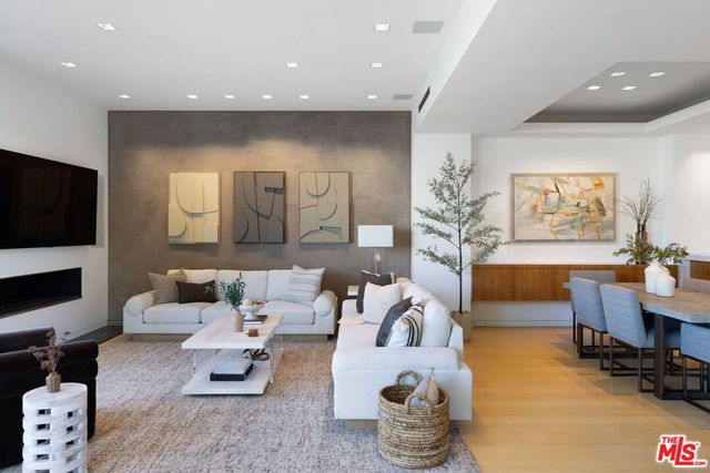 2910 & 2908 Strongs Drive, Venice, CA 90291