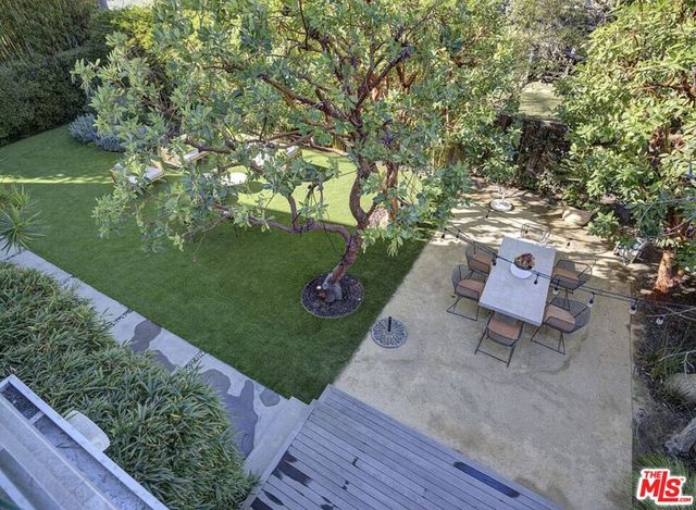 2910 & 2908 Strongs Drive, Venice, CA 90291