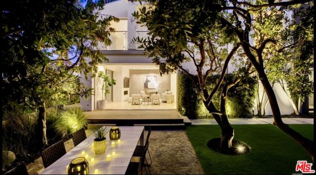 2910 & 2908 Strongs Drive, Venice, CA 90291