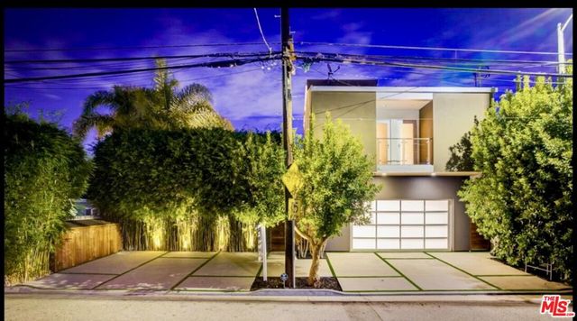 2910 & 2908 Strongs Drive, Venice, CA 90291