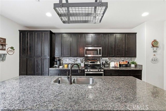 18332 Cayenne, San Bernardino, CA 92407