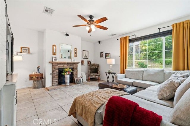 18332 Cayenne, San Bernardino, CA 92407