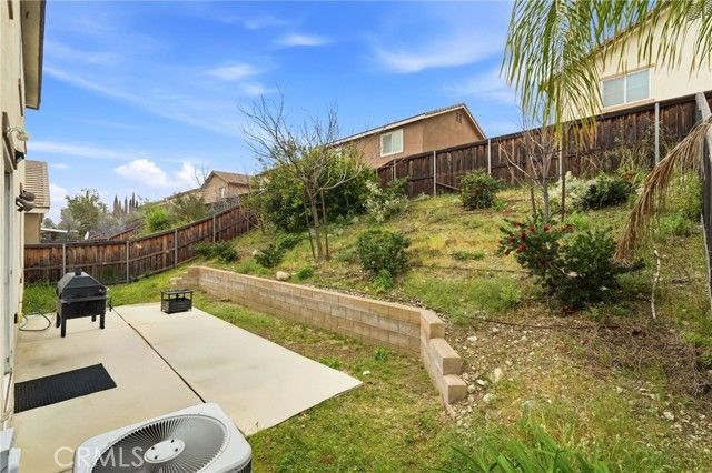 18332 Cayenne, San Bernardino, CA 92407