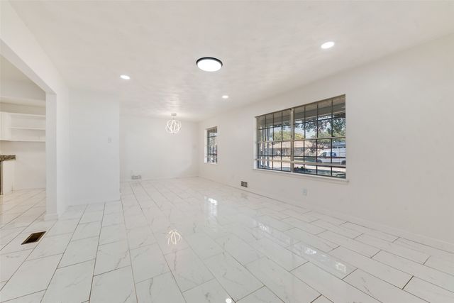 5710 Meadowick Lane, Dallas, TX 75227