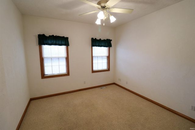 2577 E 600 S, Huntingburg, IN 47542