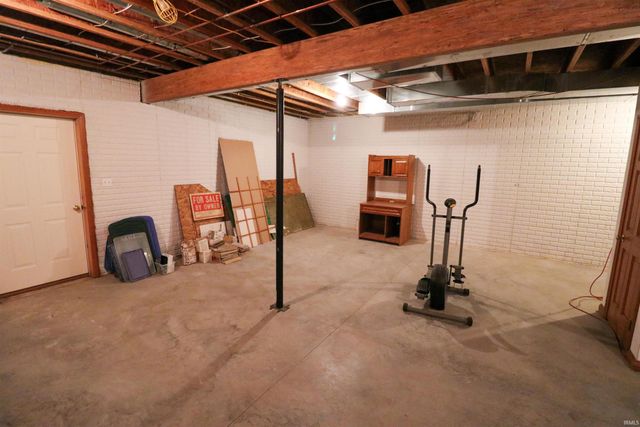 2577 E 600 S, Huntingburg, IN 47542