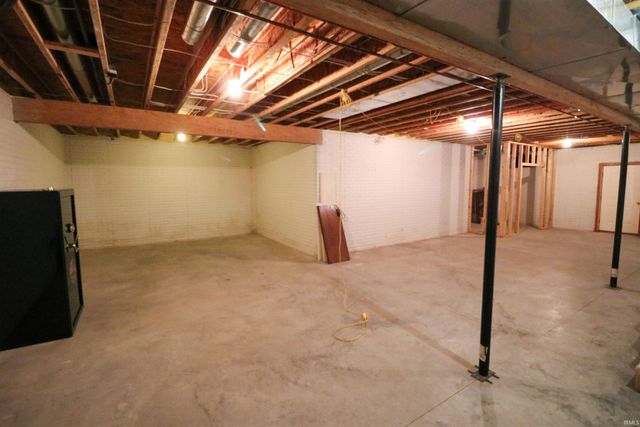 2577 E 600 S, Huntingburg, IN 47542