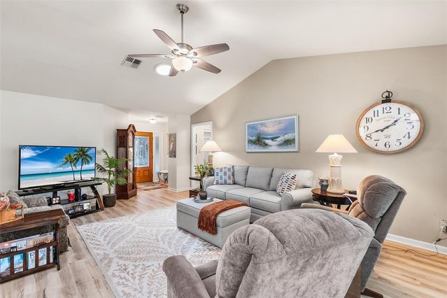 510 EASTLAKE DR, Haines City, FL 33844