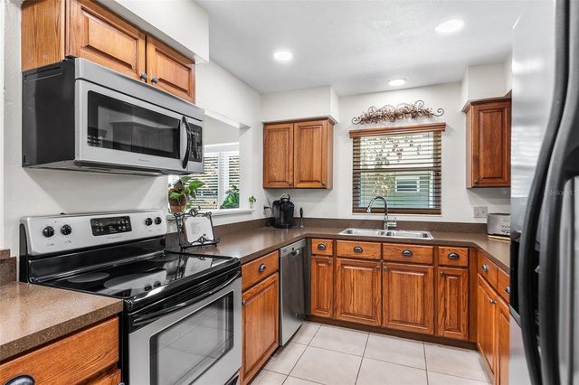 510 EASTLAKE DR, Haines City, FL 33844