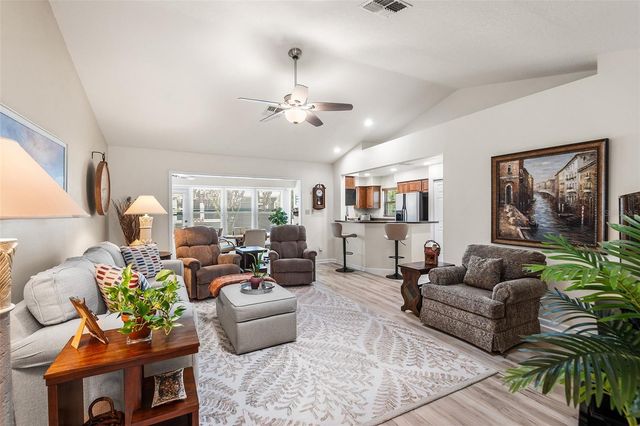 510 EASTLAKE DR, Haines City, FL 33844