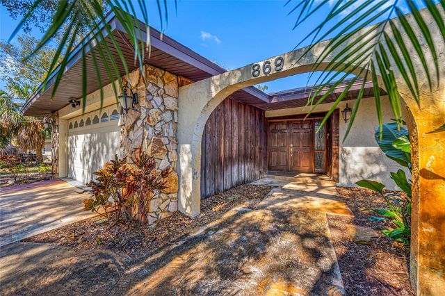 869 SEMINOLE BOULEVARD, Tarpon Springs, FL 34689