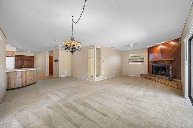 869 SEMINOLE BOULEVARD, Tarpon Springs, FL 34689