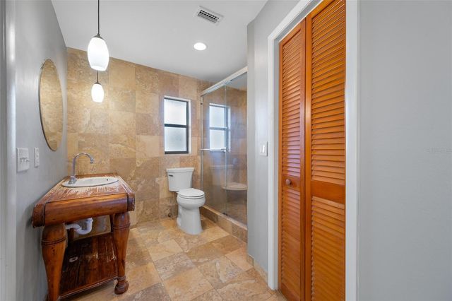 869 SEMINOLE BOULEVARD, Tarpon Springs, FL 34689