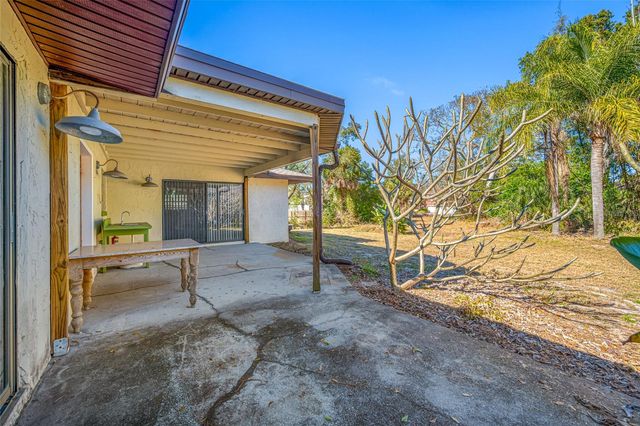 869 SEMINOLE BOULEVARD, Tarpon Springs, FL 34689