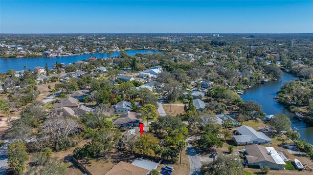 869 SEMINOLE BOULEVARD, Tarpon Springs, FL 34689