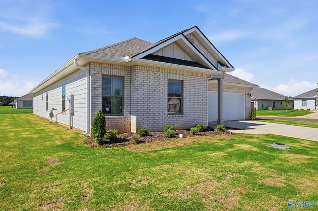 100 Chain Bridge Circle, Harvest, AL 35749