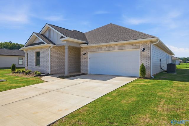 100 Chain Bridge Circle, Harvest, AL 35749