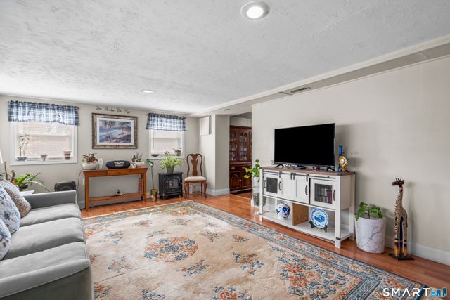 166 Glenwood Road, Clinton, CT 06413