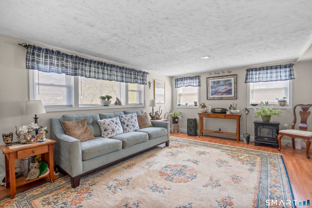 166 Glenwood Road, Clinton, CT 06413
