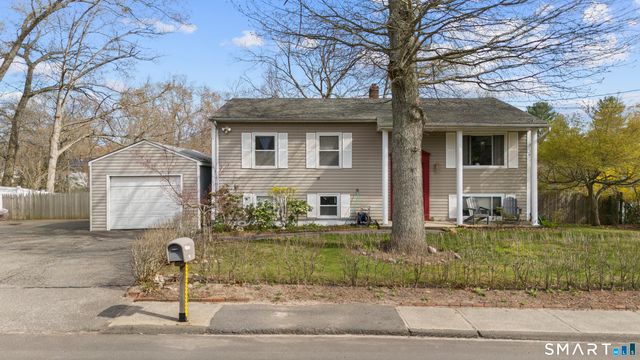 166 Glenwood Road, Clinton, CT 06413