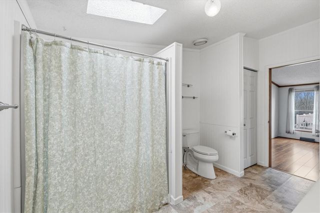 20 W Rock Lake Ct, Jackson Twp, PA 16063