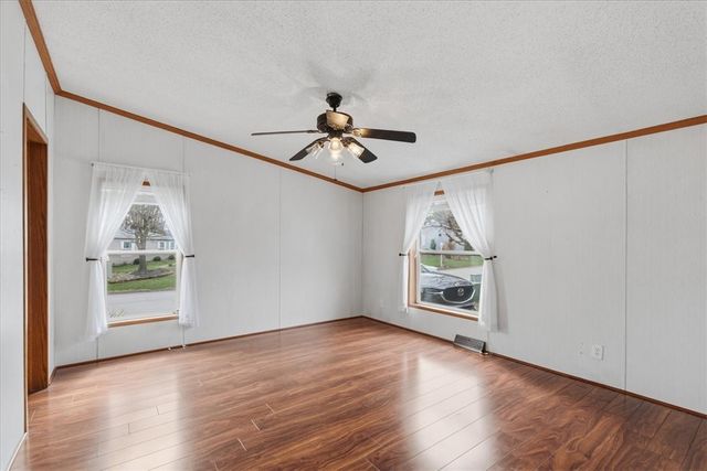 20 W Rock Lake Ct, Jackson Twp, PA 16063