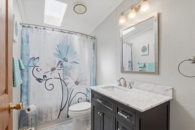 20 W Rock Lake Ct, Jackson Twp, PA 16063