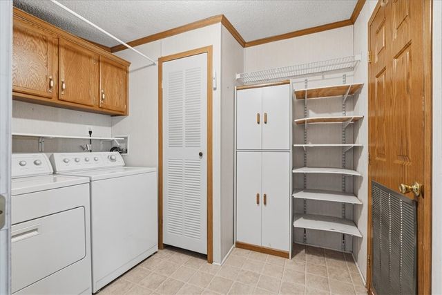 20 W Rock Lake Ct, Jackson Twp, PA 16063