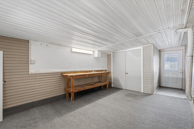 20 W Rock Lake Ct, Jackson Twp, PA 16063