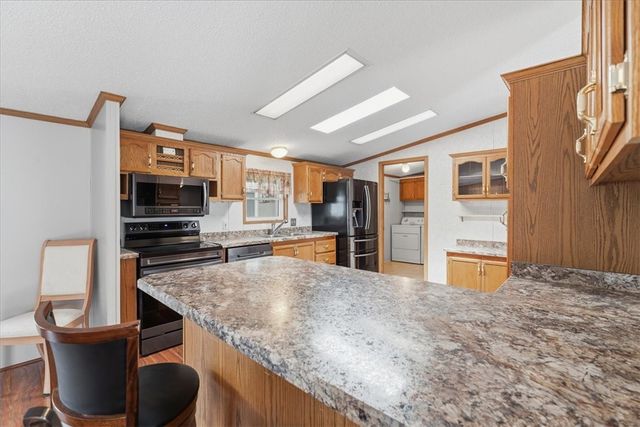 20 W Rock Lake Ct, Jackson Twp, PA 16063