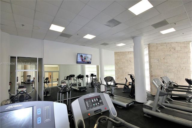 5161 Collins Ave 1610, Miami Beach, FL 33140