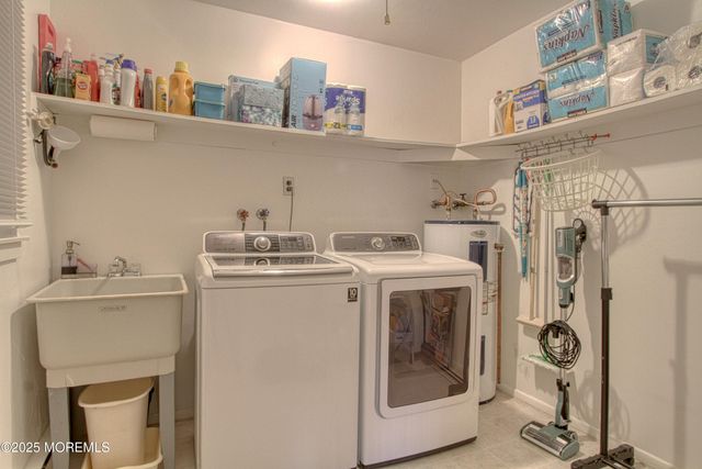 15 Monmouth Lane B, Whiting, NJ 08759